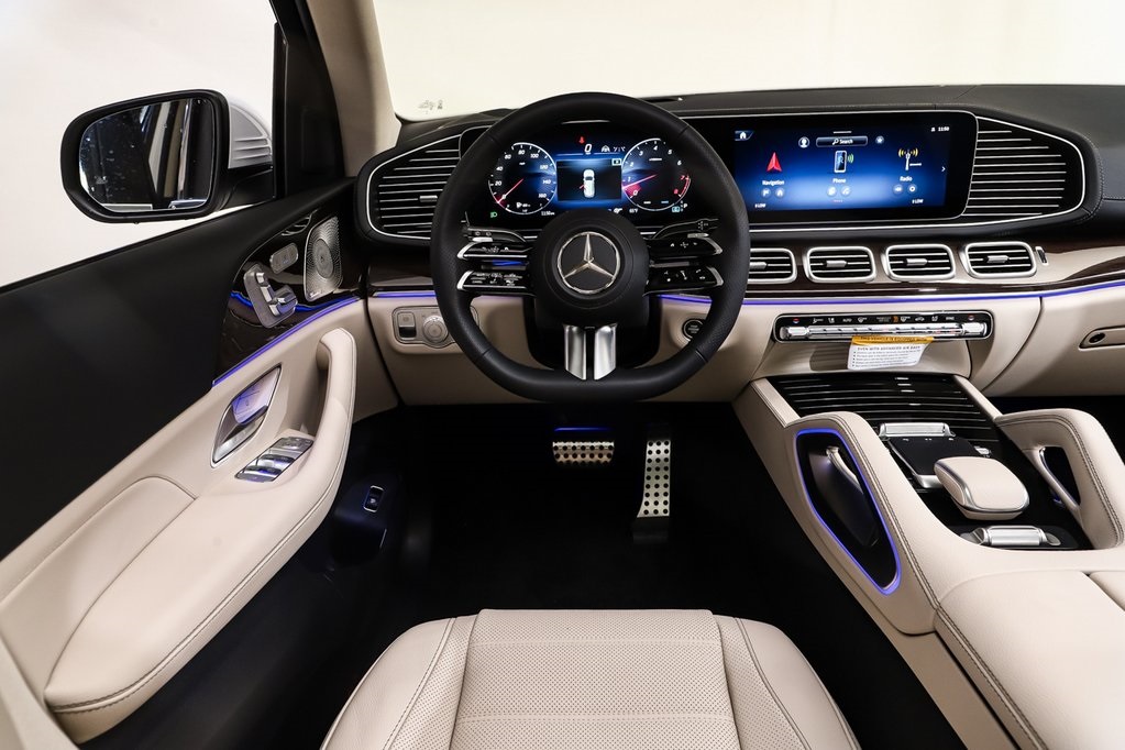 2026 Mercedes Benz GLS 580 4MATIC photo 14