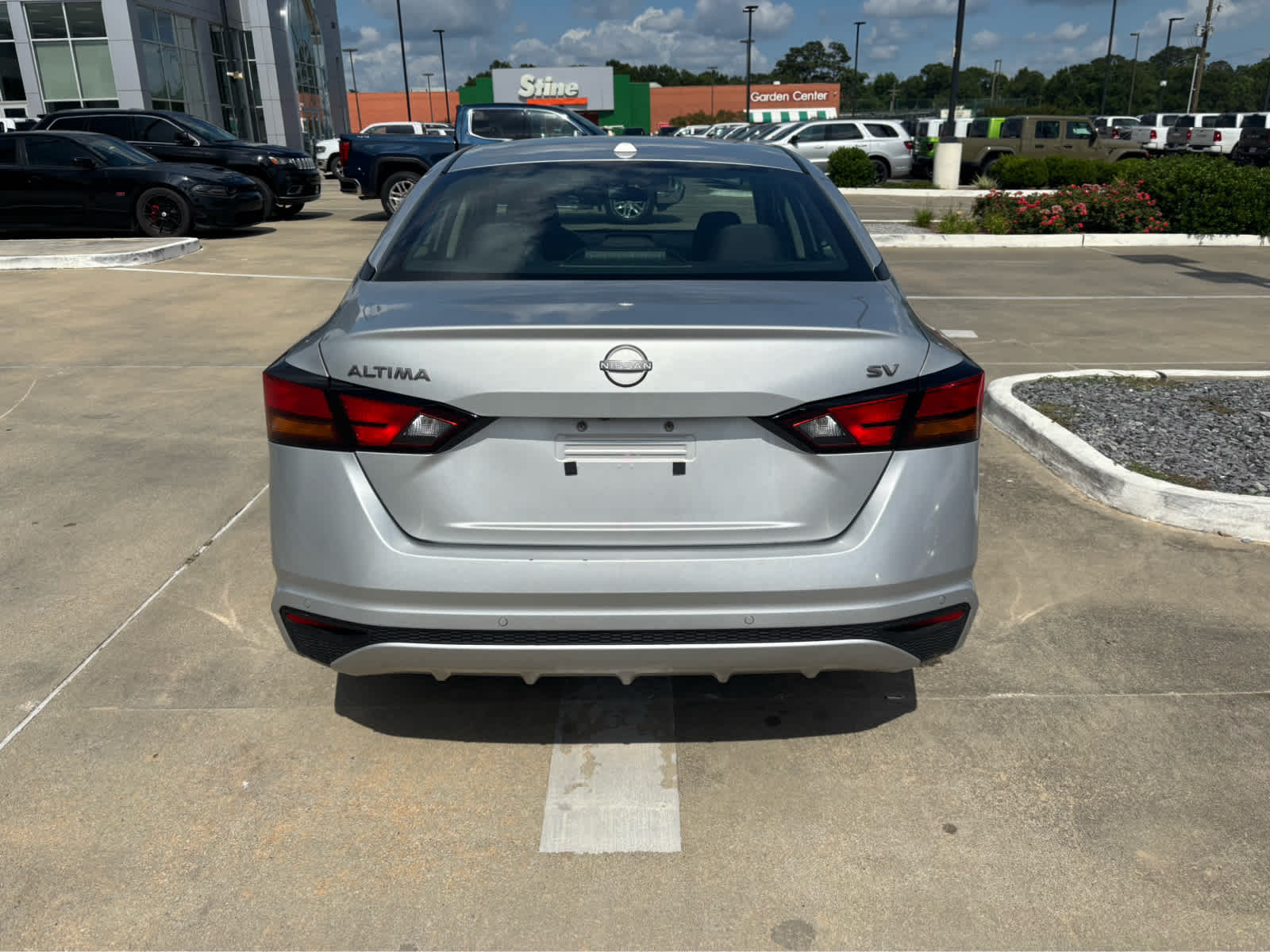 2023 Nissan Altima 2.5 SV photo 4