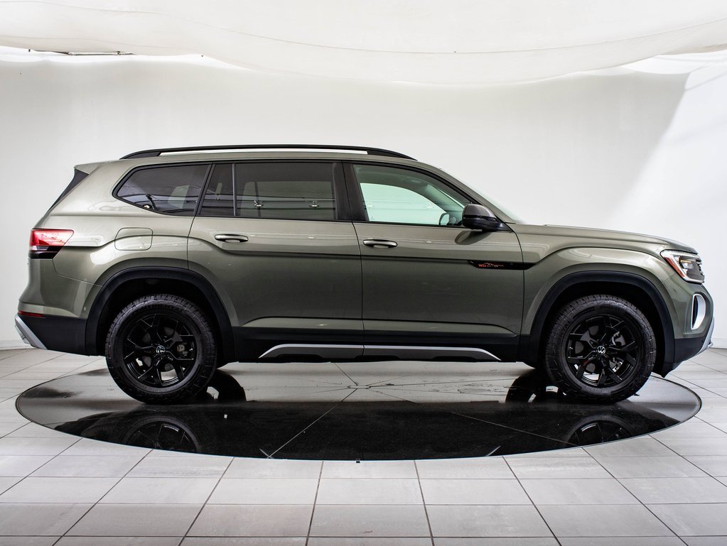 2025 Volkswagen Atlas Peak Edition SE photo 10