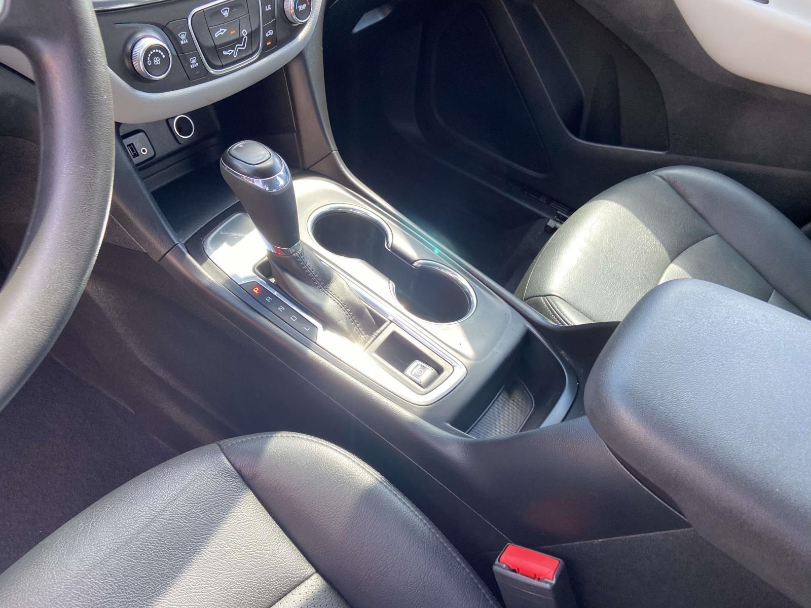 2018 Chevrolet Equinox LS photo 9
