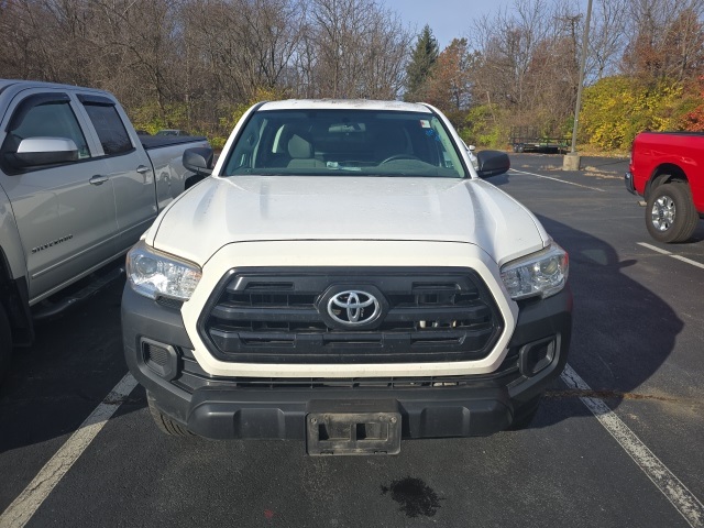 2016 Toyota Tacoma SR photo 3