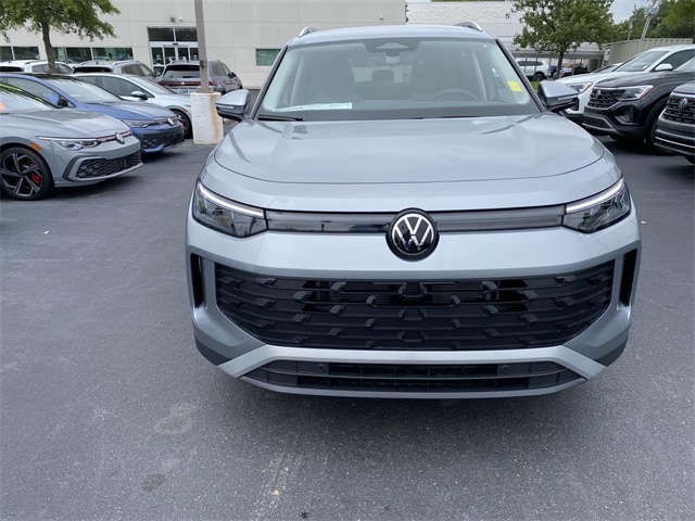 2025 Volkswagen Tiguan S photo 2