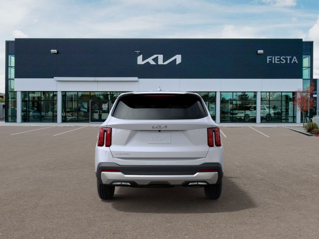 2025 Kia Sorento LX photo 2