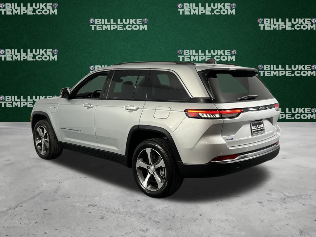 2023 Jeep Cherokee 4xe photo 7