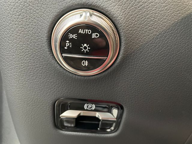 2026 Mercedes Benz GLC 350e 4MATIC photo 32