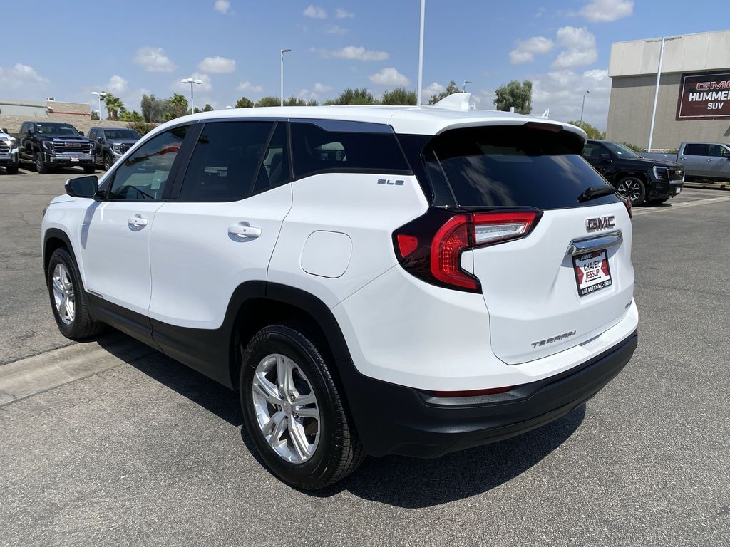 2024 Gmc Terrain SLE photo 32