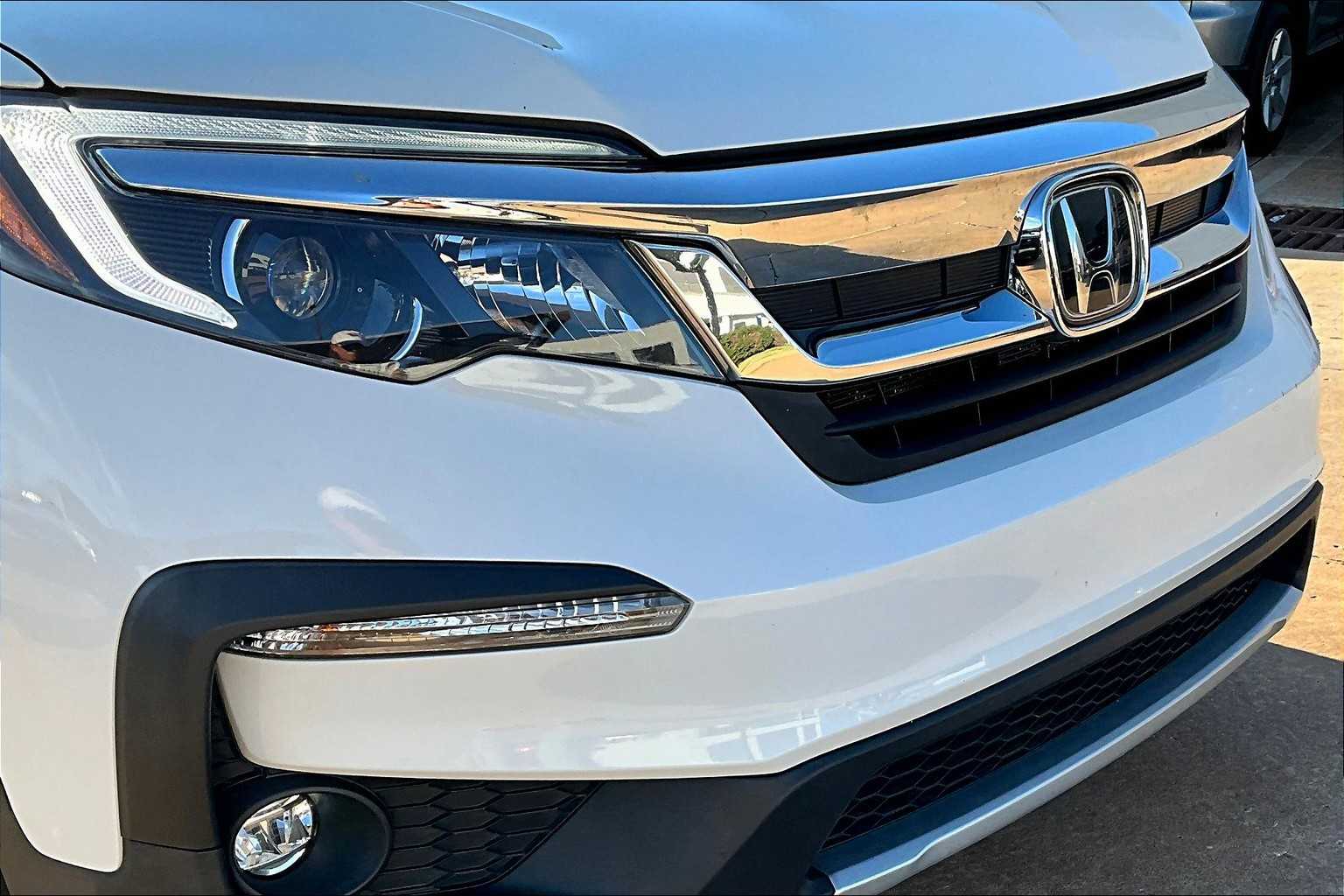 2020 Honda Pilot EX photo 25