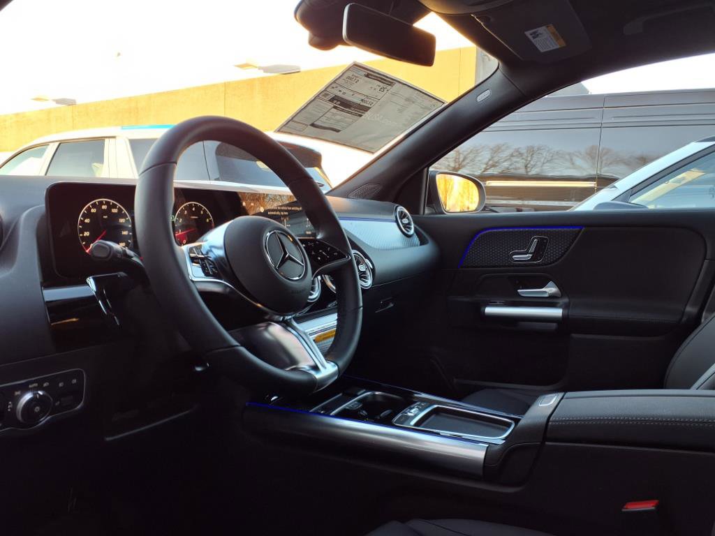 2025 Mercedes Benz GLA 250 photo 6