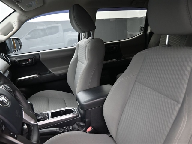 2020 Toyota Tacoma SR5 photo 27