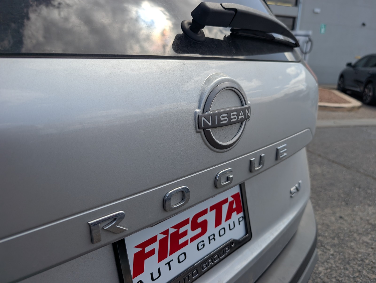 Used 2023 SILVER Nissan SV image 33