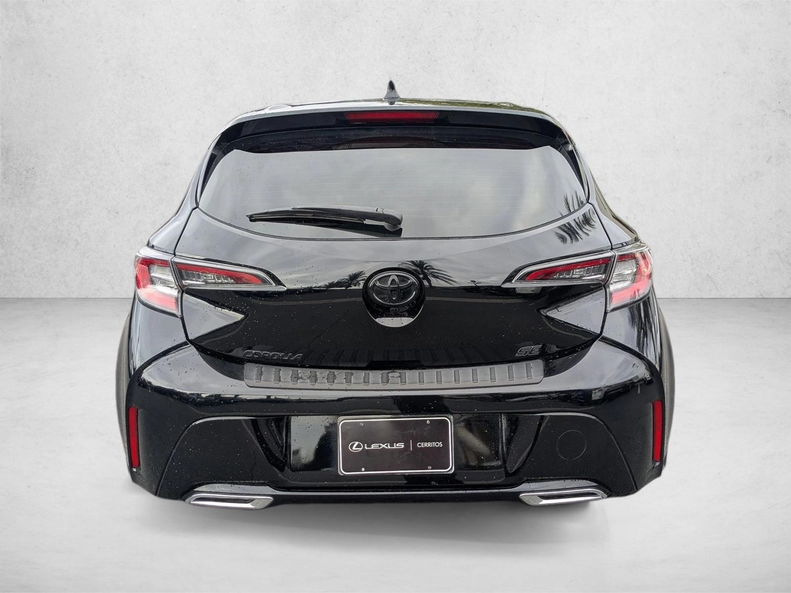 2022 Toyota Corolla SE photo 7