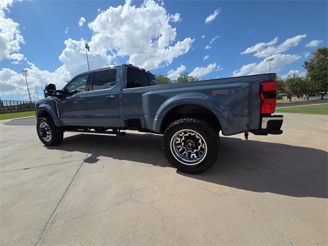 2023 Ford F-450 photo 5