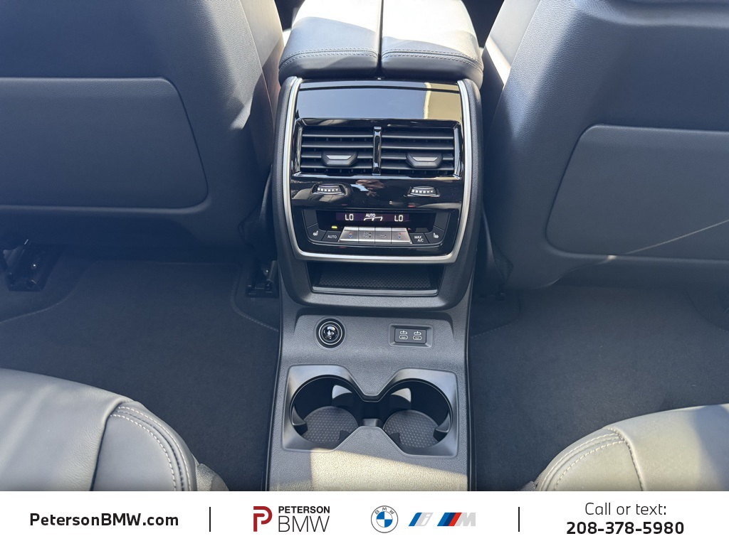 2026 Bmw X7 M60i photo 2