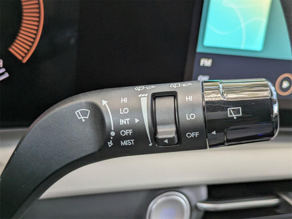 2025 Hyundai Tucson SE photo 23