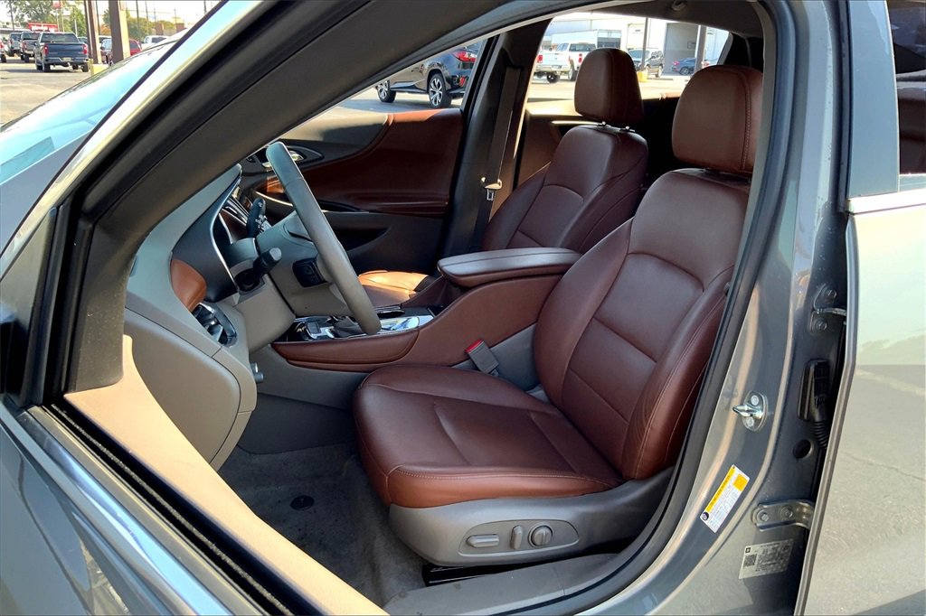 2018 Chevrolet Malibu 1LT photo 25