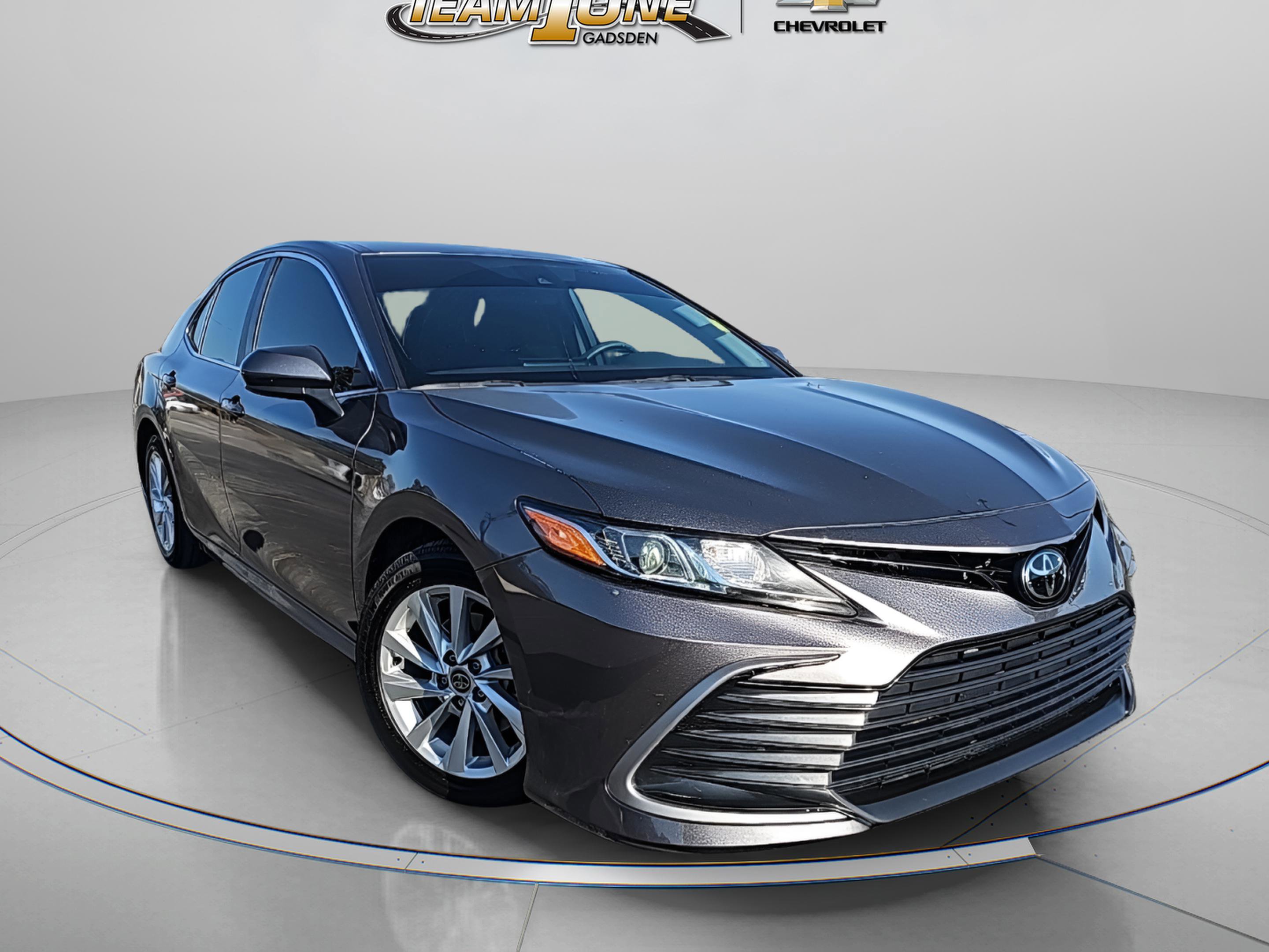 2021 Toyota Camry LE's photo