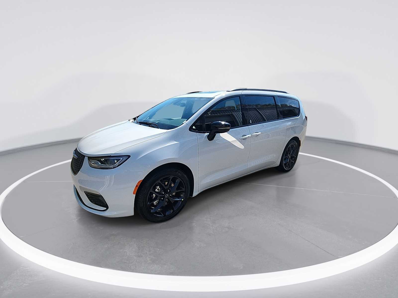 2026 Chrysler Pacifica Limited photo 4