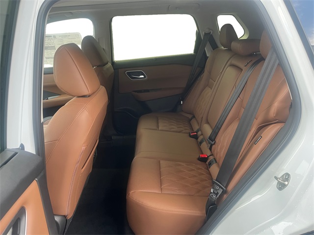 2026 Nissan Rogue Platinum photo 10