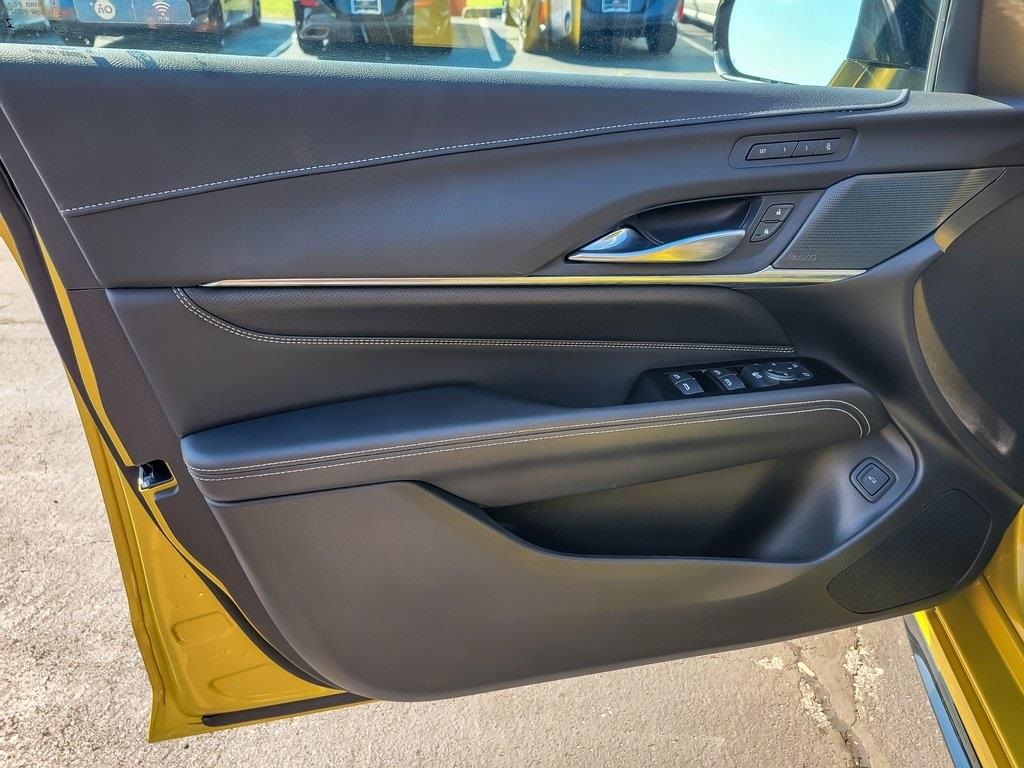 2024 Cadillac CT4 photo 17