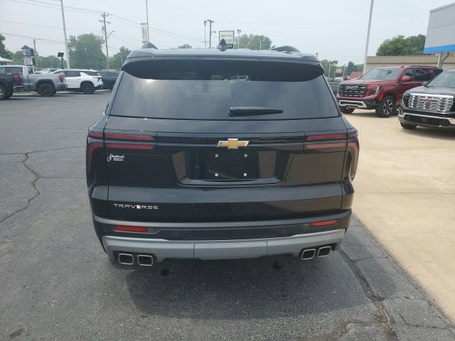 2025 Chevrolet Traverse photo 4