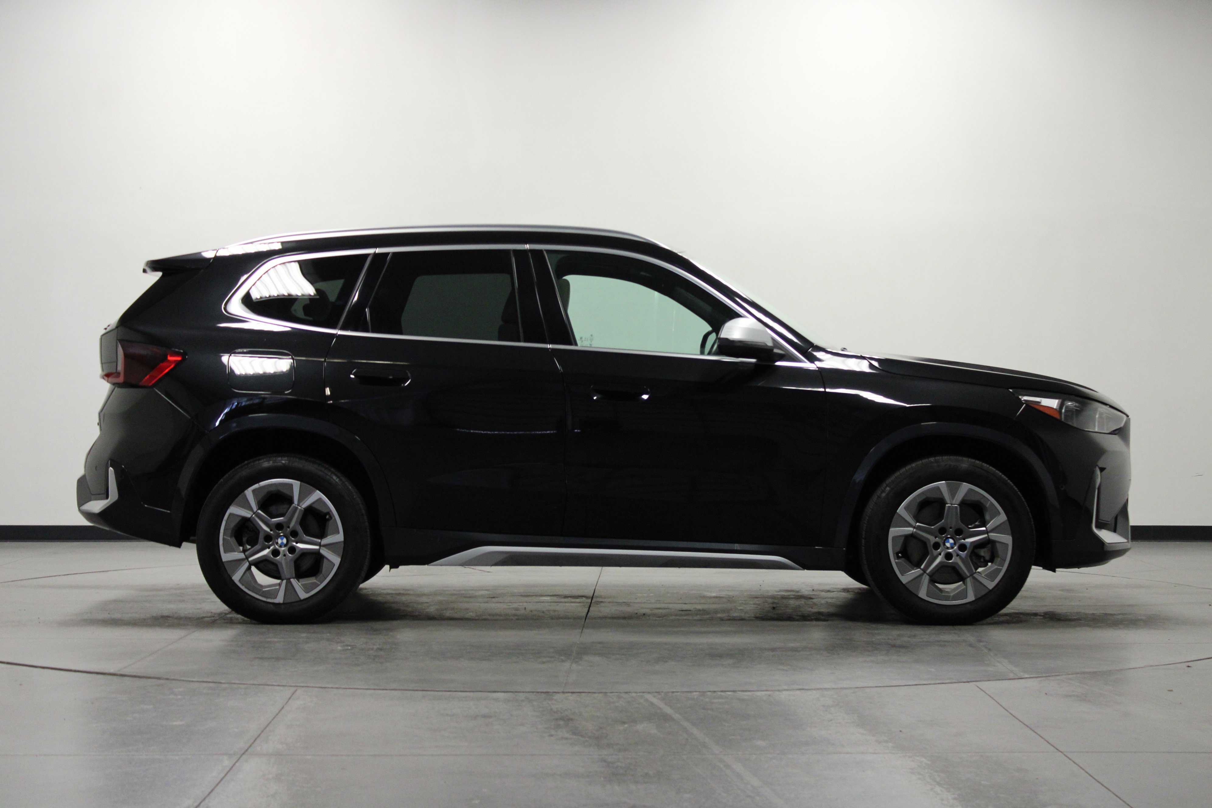 2024 Bmw X1 XDrive28i photo 2