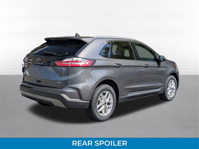 2022 Ford Edge SEL photo 3
