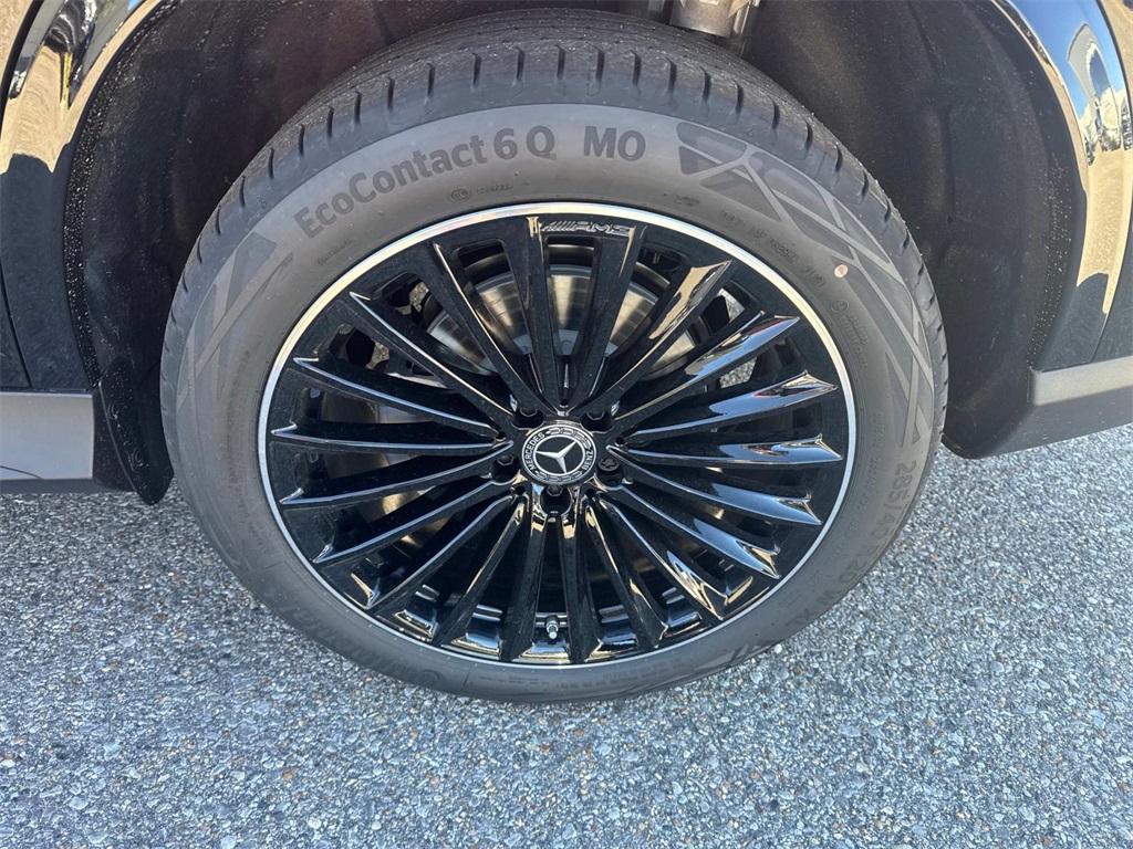 2026 Mercedes Benz GLC 300 4MATIC photo 3