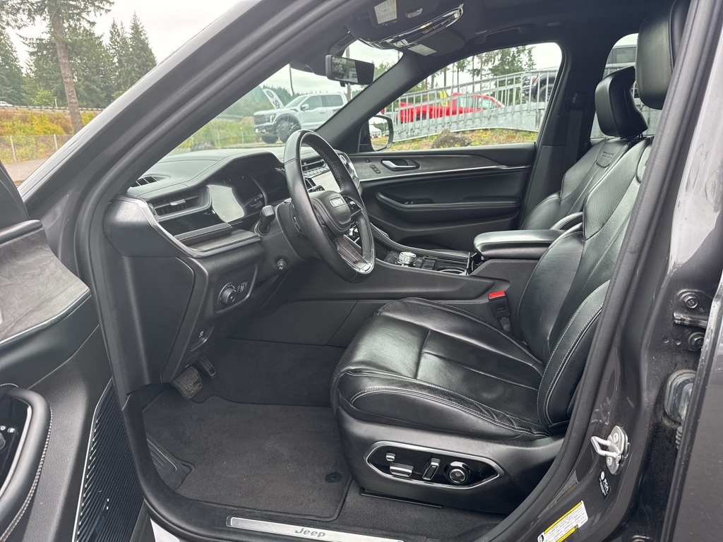 2022 Jeep Grand Cherokee Overland photo 10