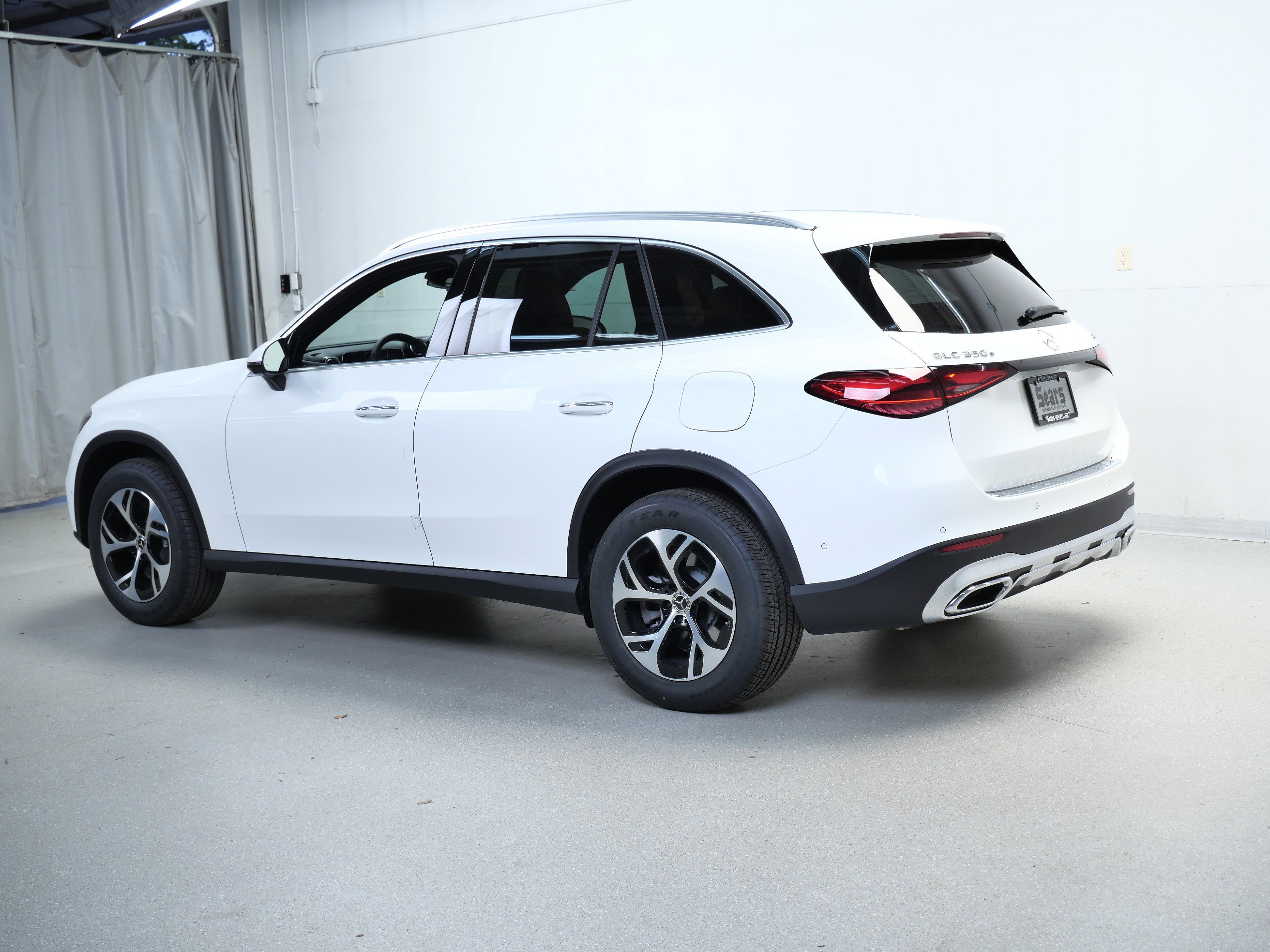 2026 Mercedes Benz GLC 350e 4MATIC photo 6