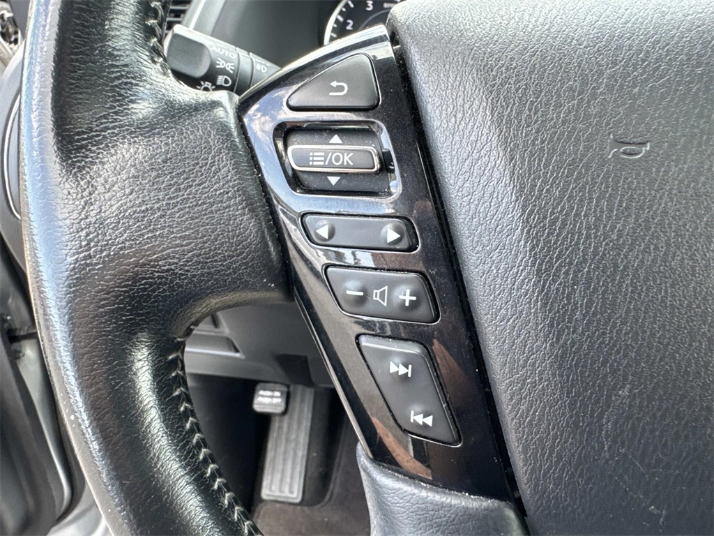 2021 Nissan Armada SL photo 39