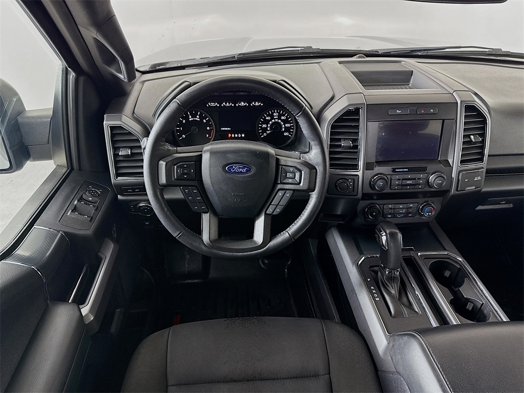2020 Ford F-150 XLT photo 4