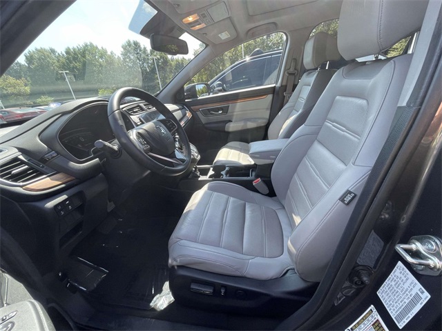 2017 Honda CR-V Touring photo 10