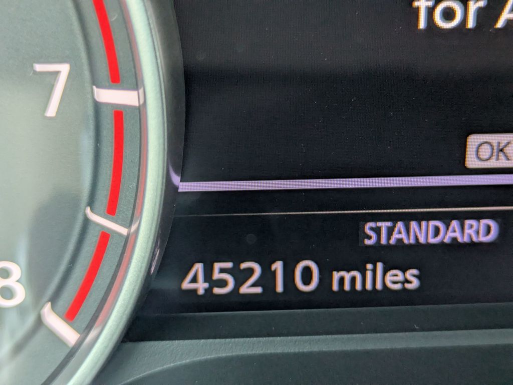 2021 Nissan Rogue SV photo 14