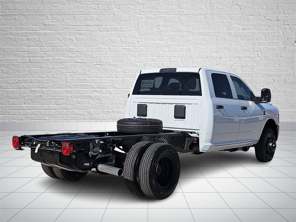 2026 Ram 3500 Tradesman photo 4