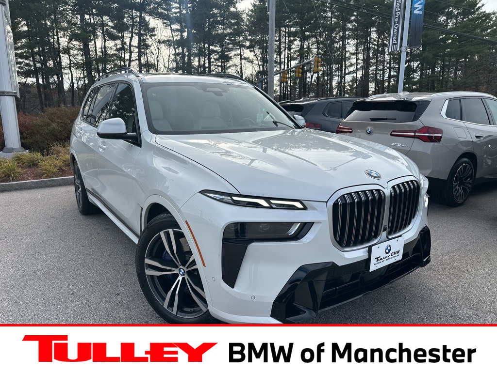 2023 BMW X7 40i's photo