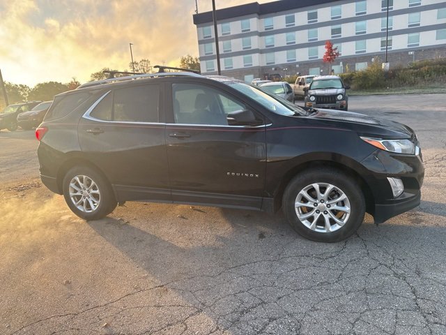 2018 Chevrolet Equinox LT photo 3