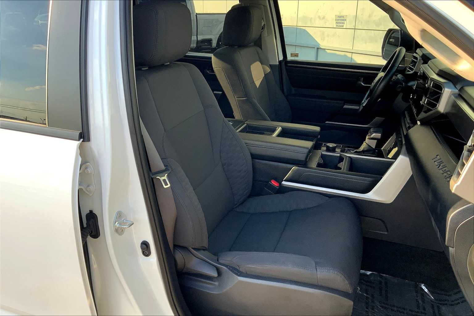 2024 Toyota Tundra SR5 photo 16