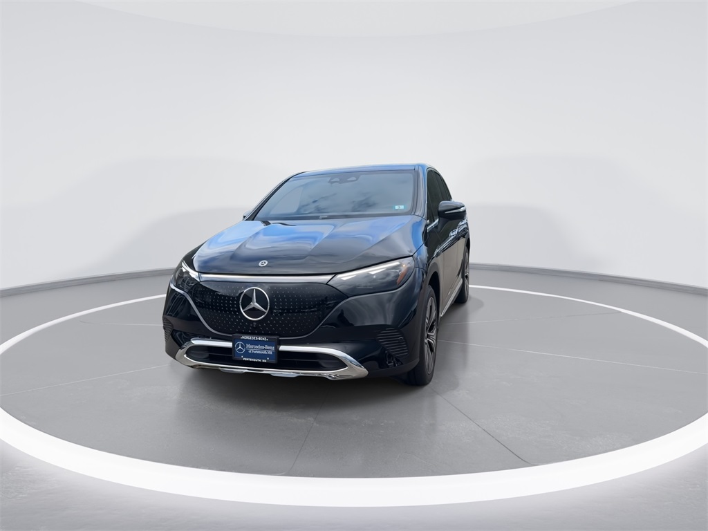 2025 Mercedes Benz 350 4MATIC photo 3