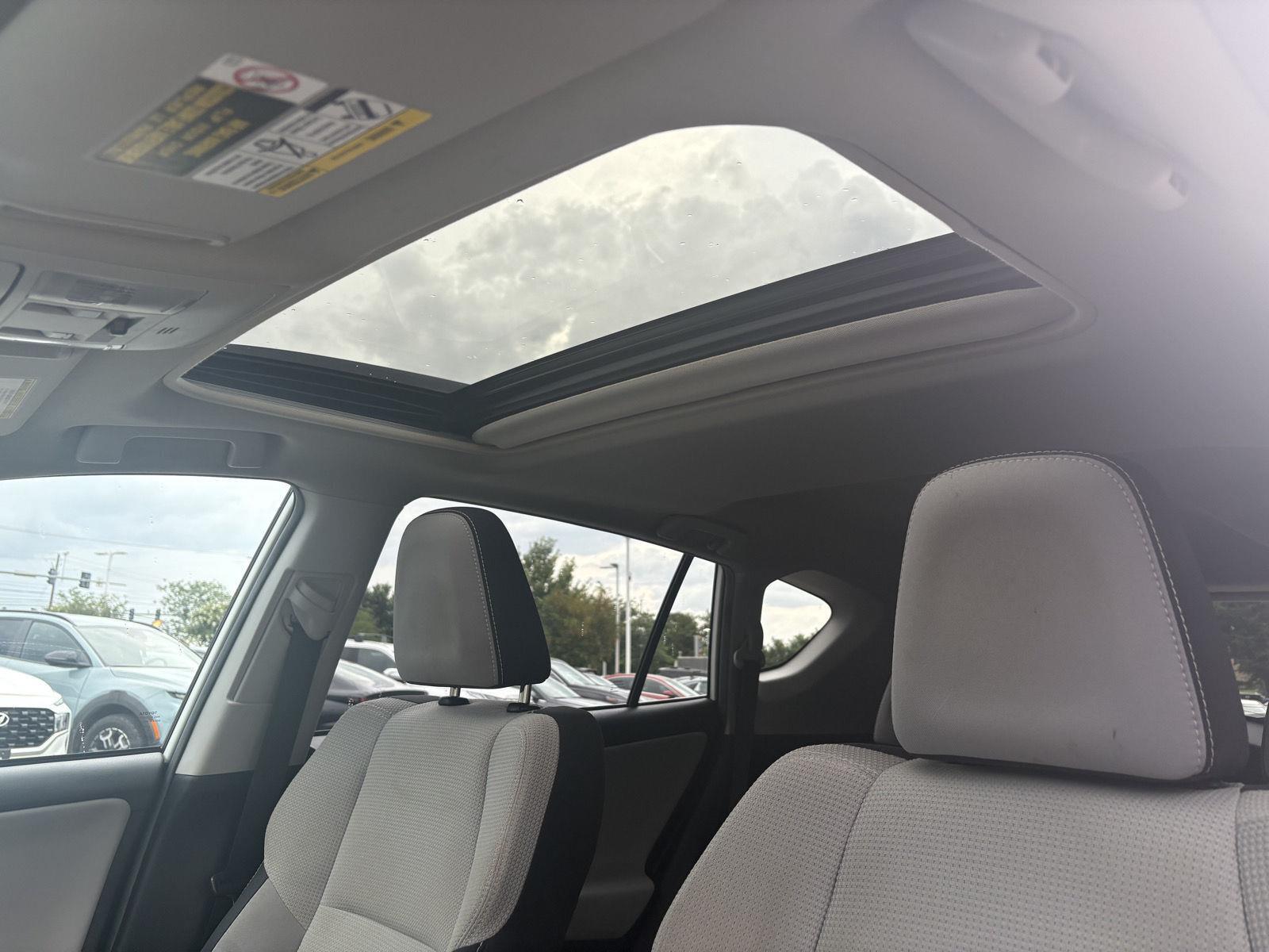 2018 Toyota RAV4 Adventure photo 6