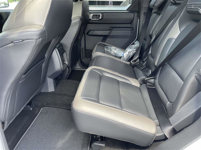 2025 Ford Bronco Outer Banks photo 6