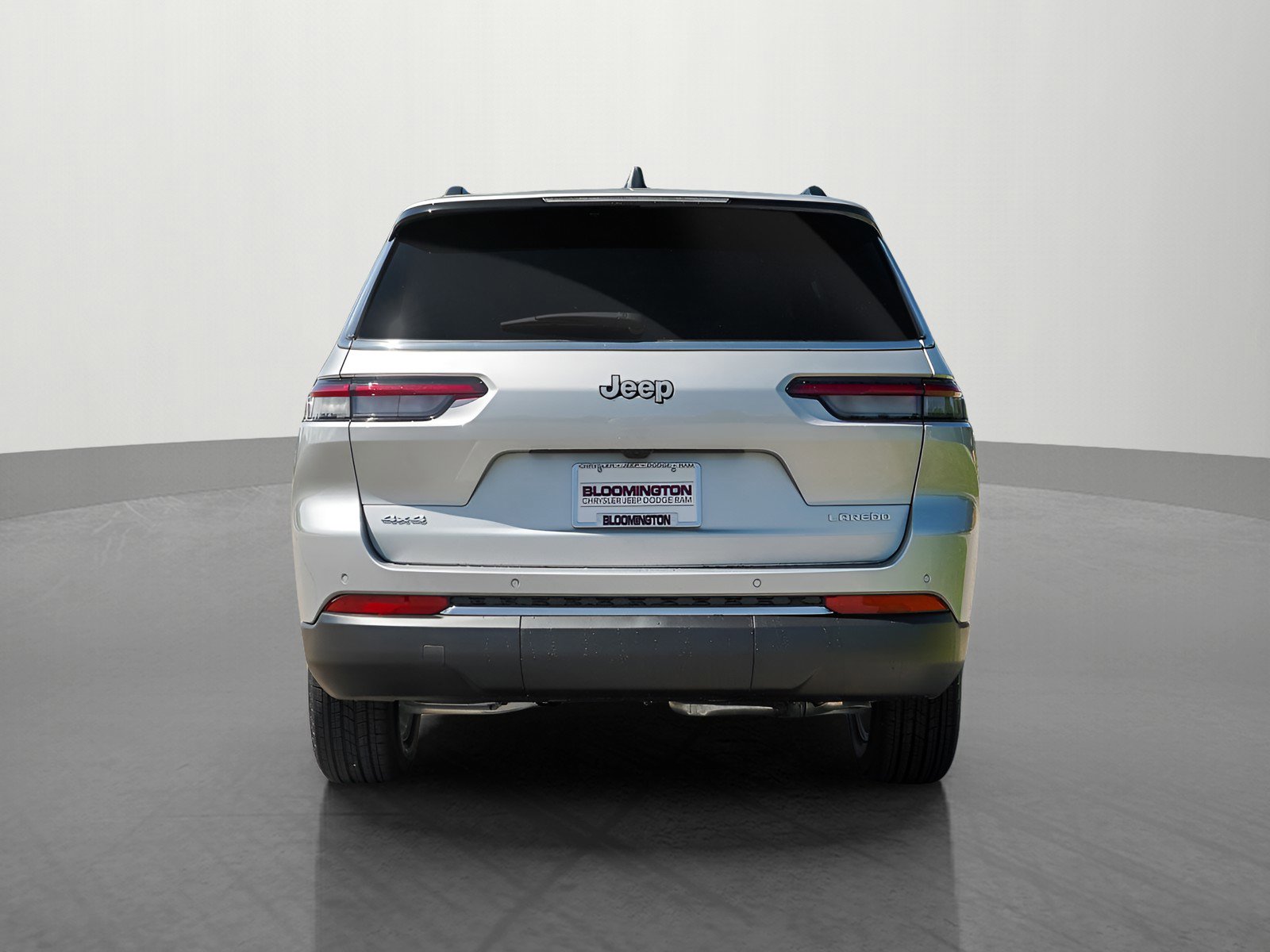 2025 Jeep Grand Cherokee Laredo X photo 4
