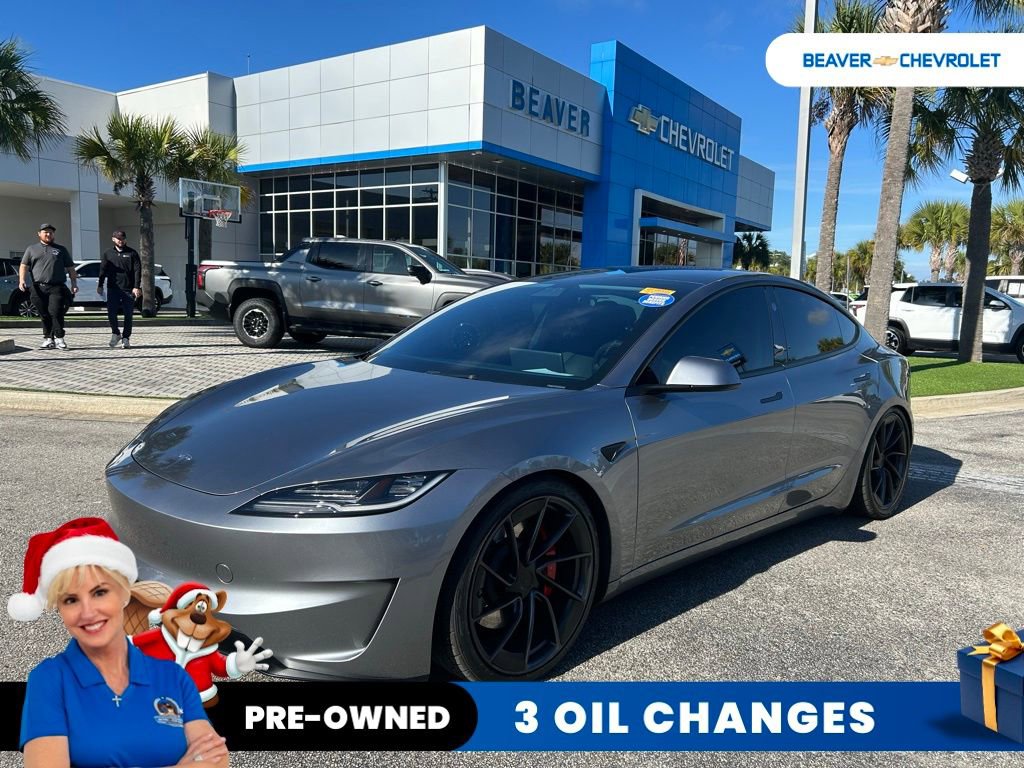 2025 Tesla Model 3 Performance's photo