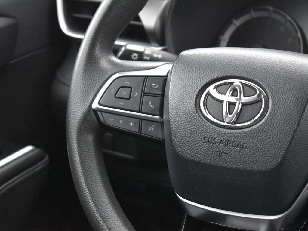2020 Toyota Highlander L photo 14