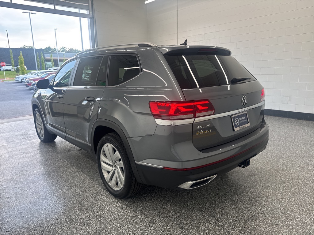 2021 Volkswagen Atlas SEL photo 2