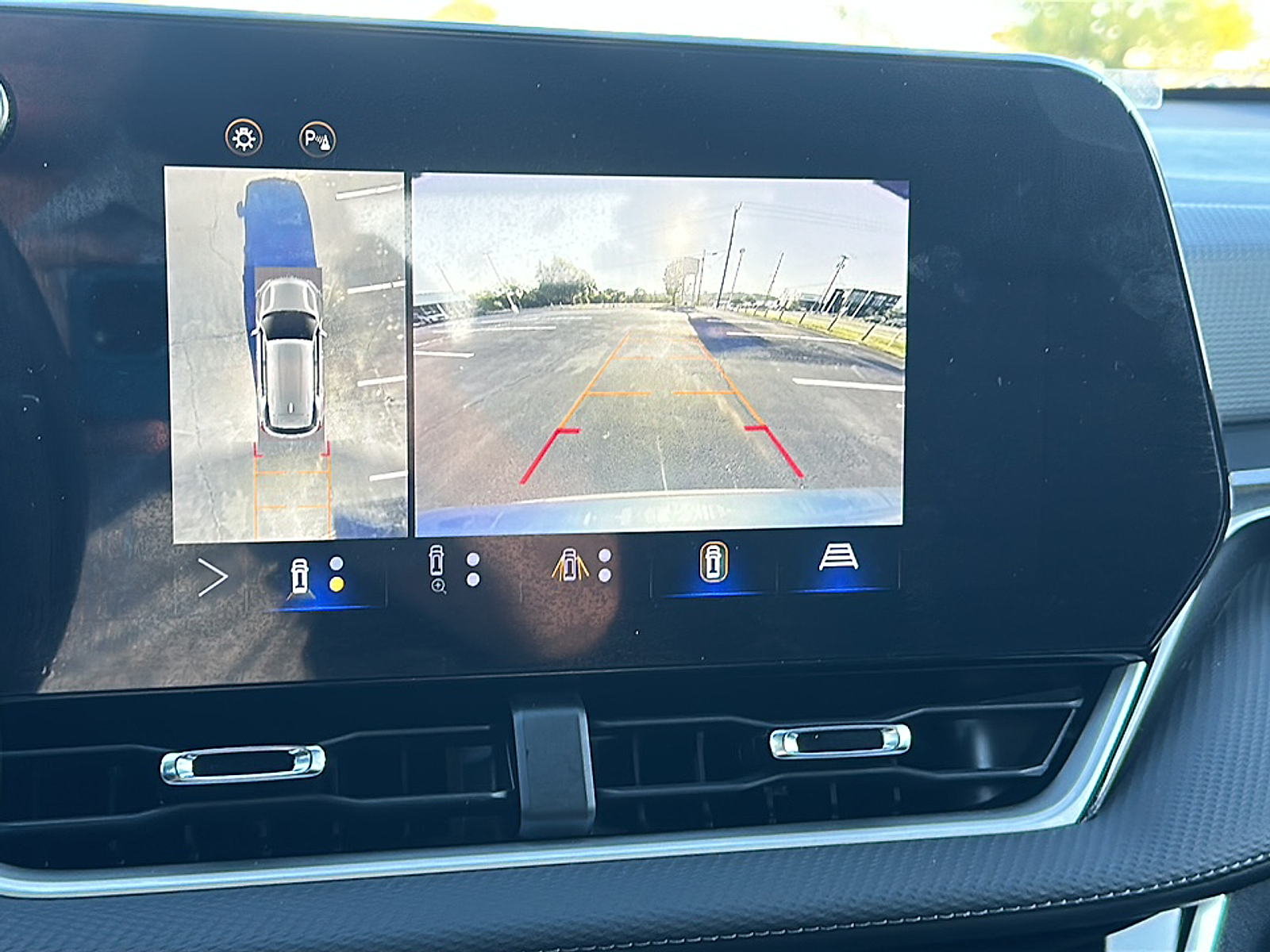 2025 Chevrolet Equinox LT photo 11
