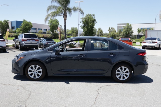 2024 Toyota Corolla LE photo 4