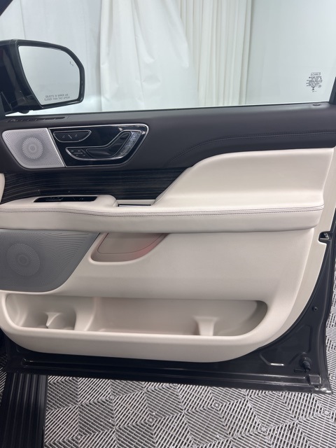 2023 Lincoln Navigator Black Label photo 19