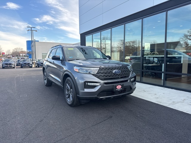 2022 Ford Explorer XLT's photo