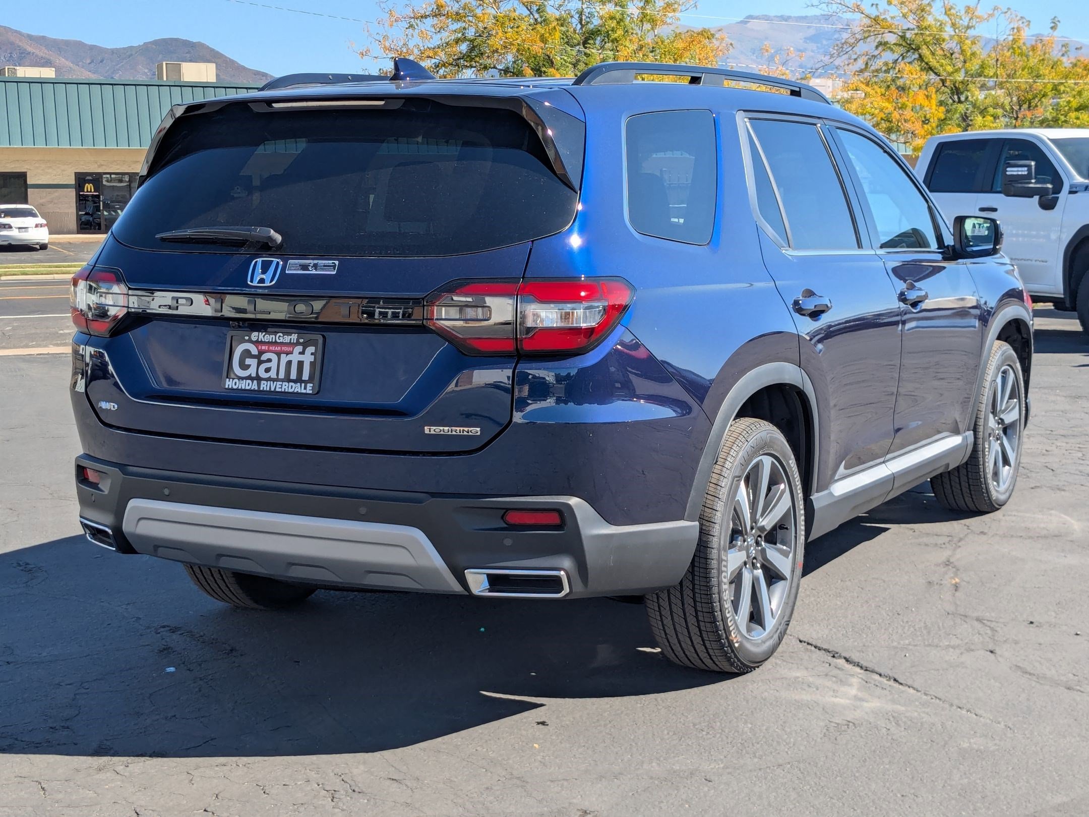 2025 Honda Pilot Touring photo 3