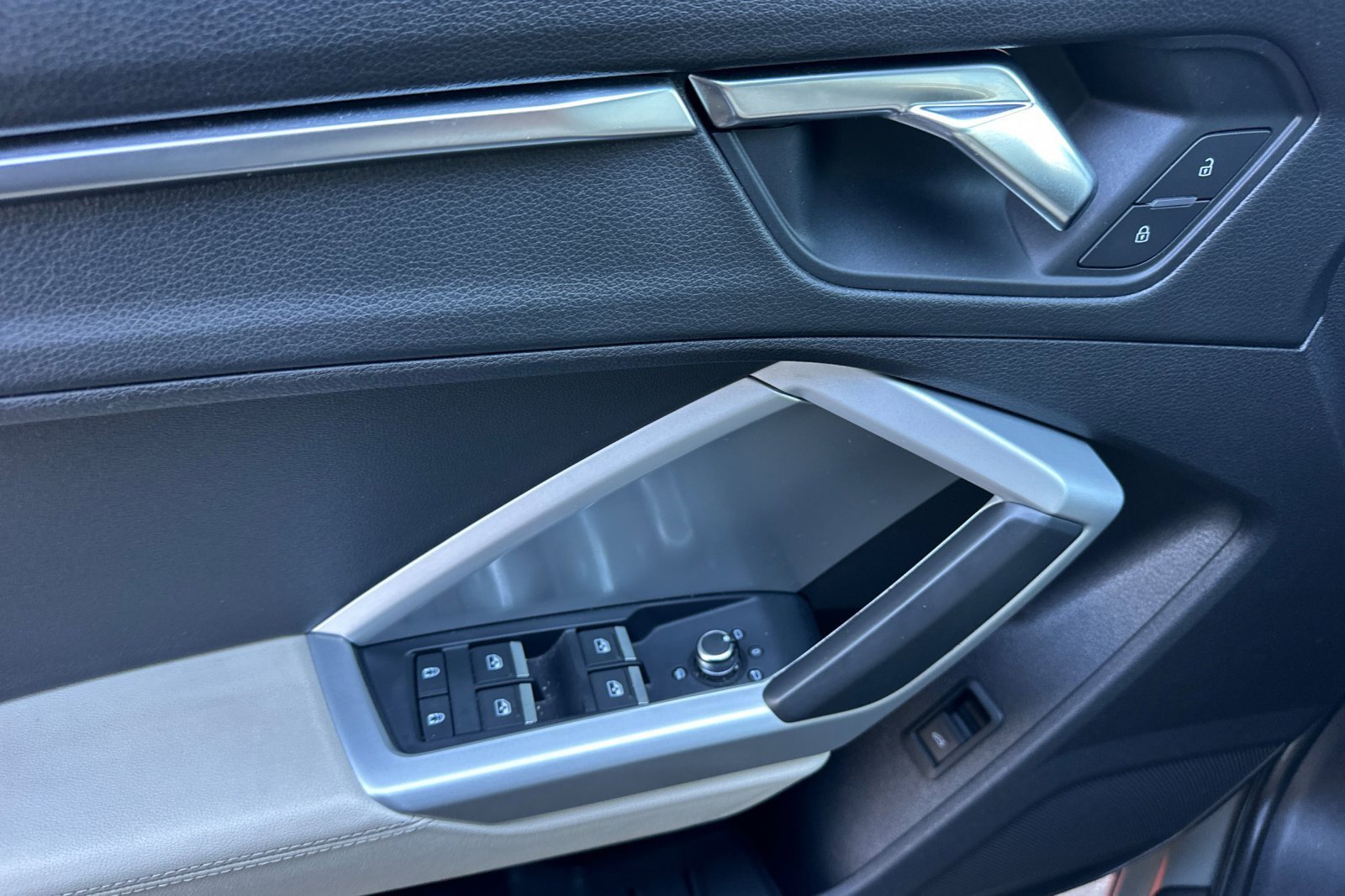 2019 Audi Q3 Premium Plus photo 9